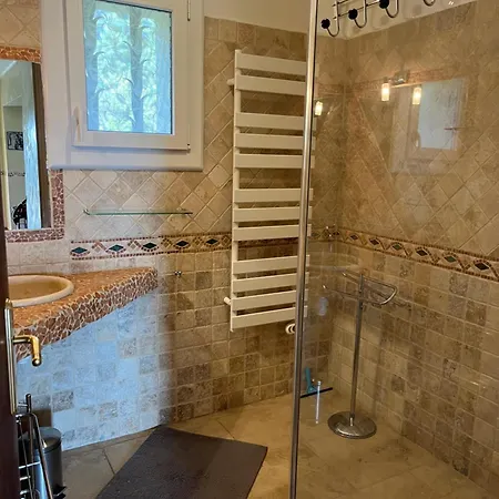 Holiday home Maison Au Pied Du Mont Ventoux